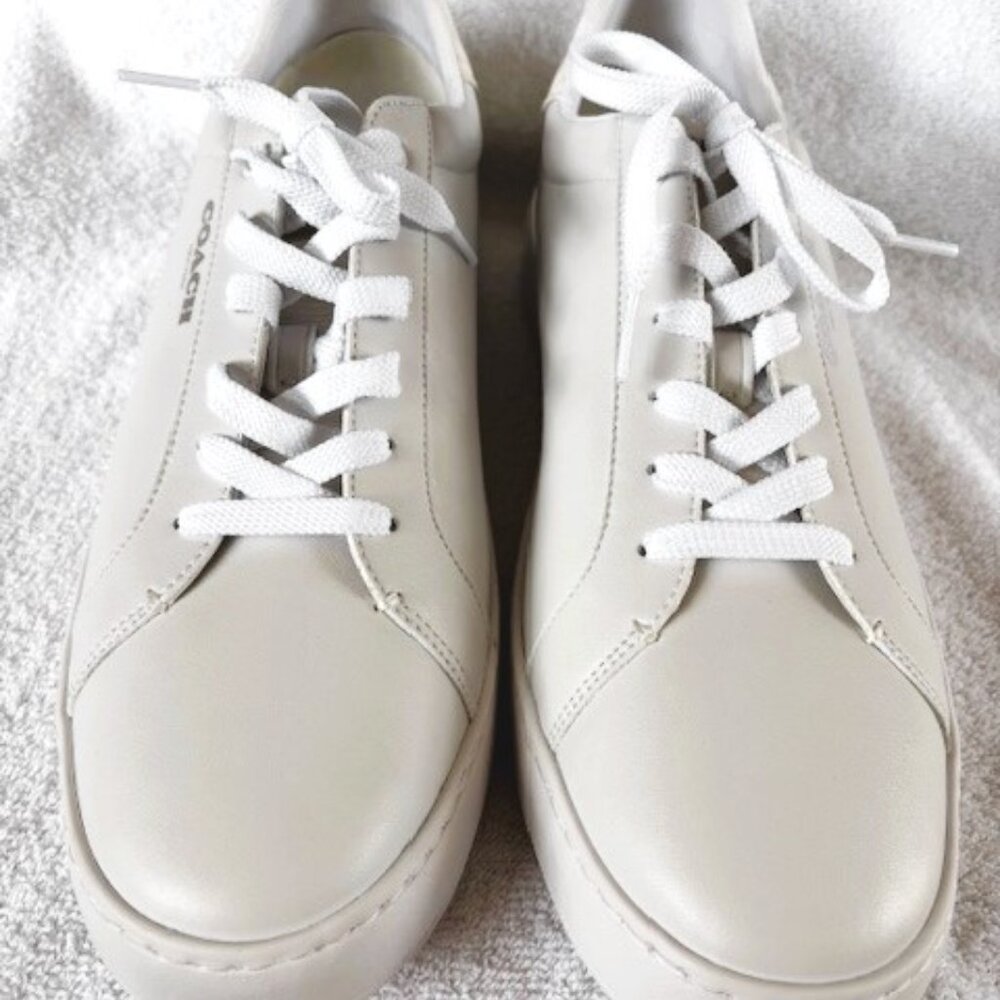 Coach 'Clip' Low Top leather sneakers in an off-white Men's Size 13D